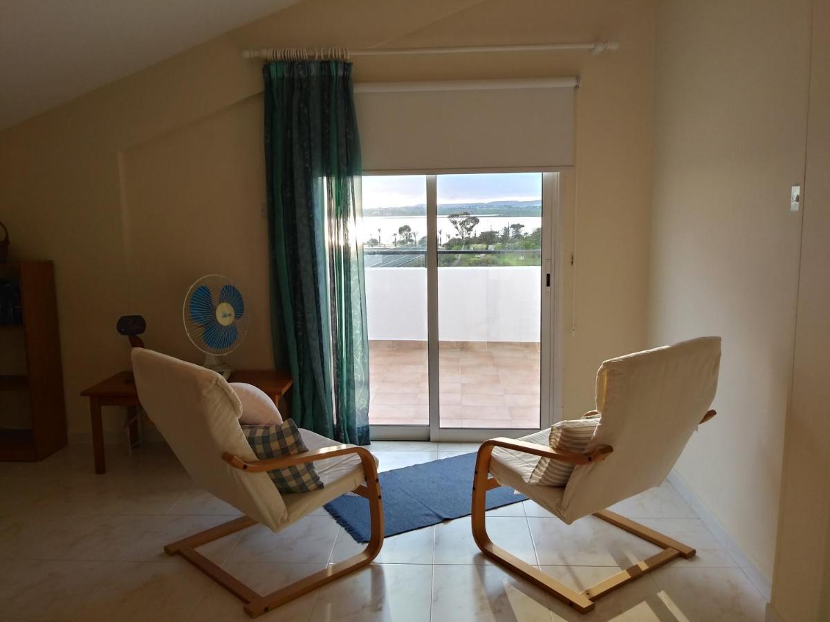 Must Stay - Sea & Salt Lake Panoramic View Apt Larnaca Luaran gambar