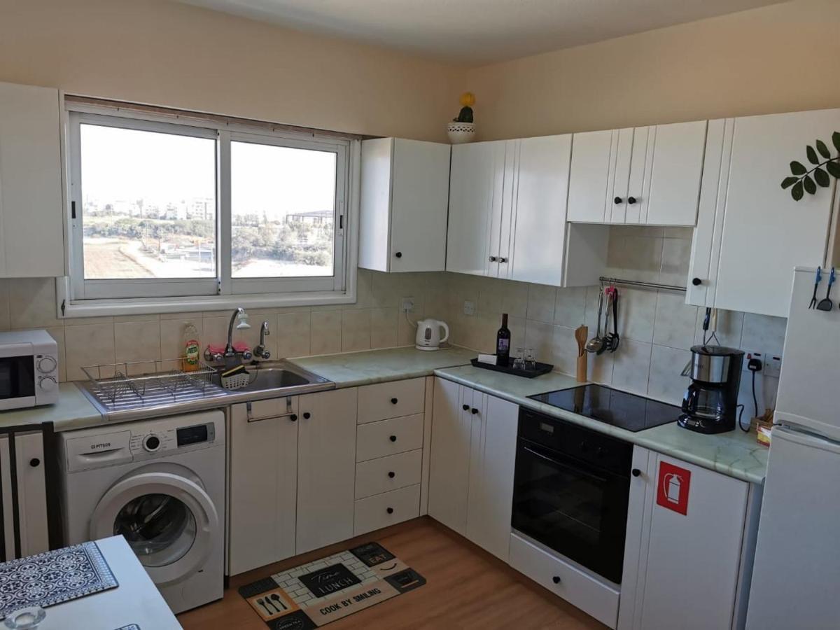Must Stay - Sea & Salt Lake Panoramic View Apt Larnaca Luaran gambar